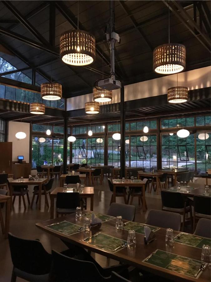 欢迎喜得来阿雅塔纳酒店 Somvārpet 外观 照片